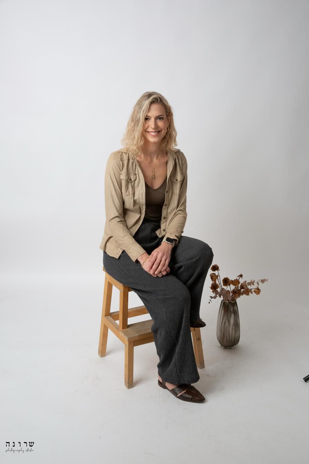 הילה מיטיב - פסיכותרפיסטית וקרימינולוגית קלינית MA במודיעין, מתמחה בטיפול פסיכותרפי למבוגרים ומתבגרים